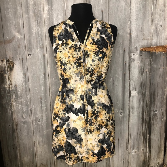 Sleeveless dress - Picture 1 of 5